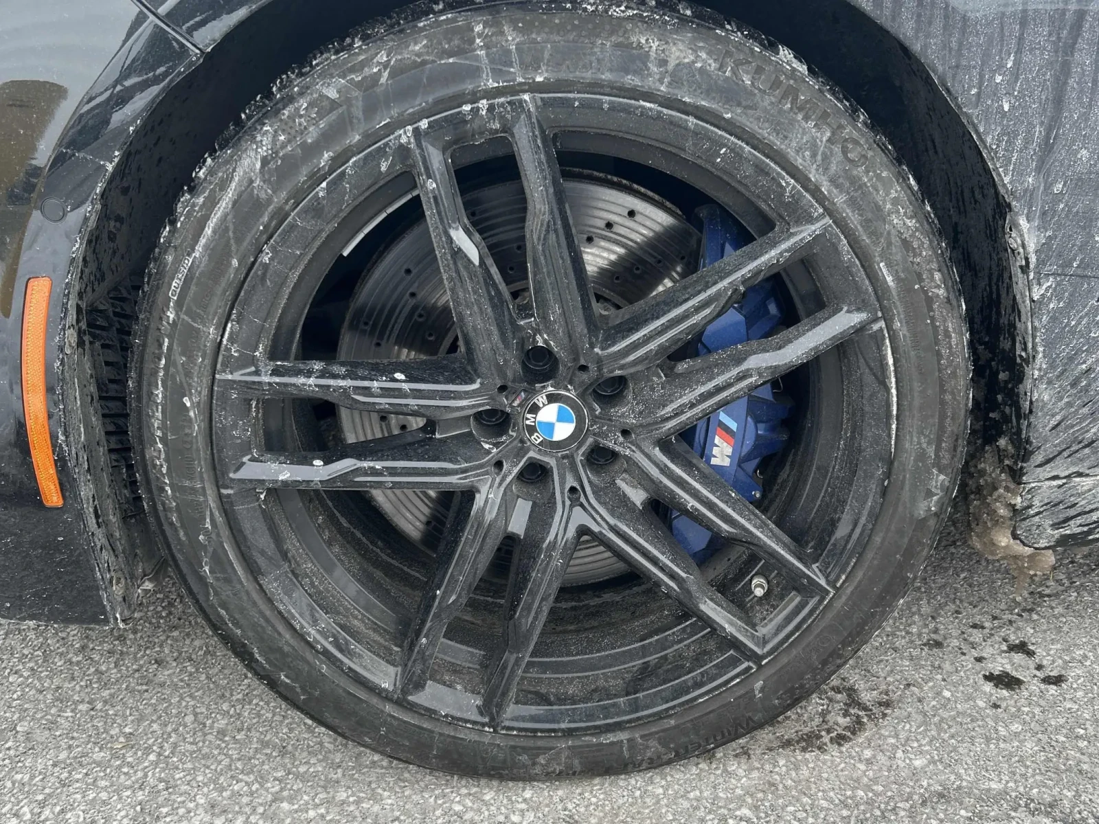 BMW M8 COMPETITION* CARFAX* КАРБОНОВ ТАВАН* ЛАЗЕРИ*  - изображение 7