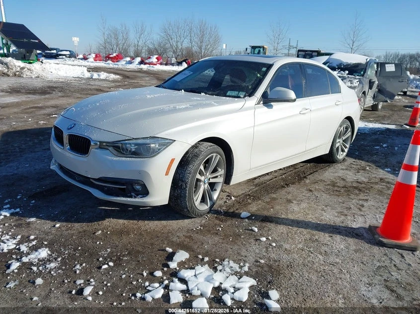 BMW 330 2l I, снимка 2 - Автомобили и джипове - 53958409