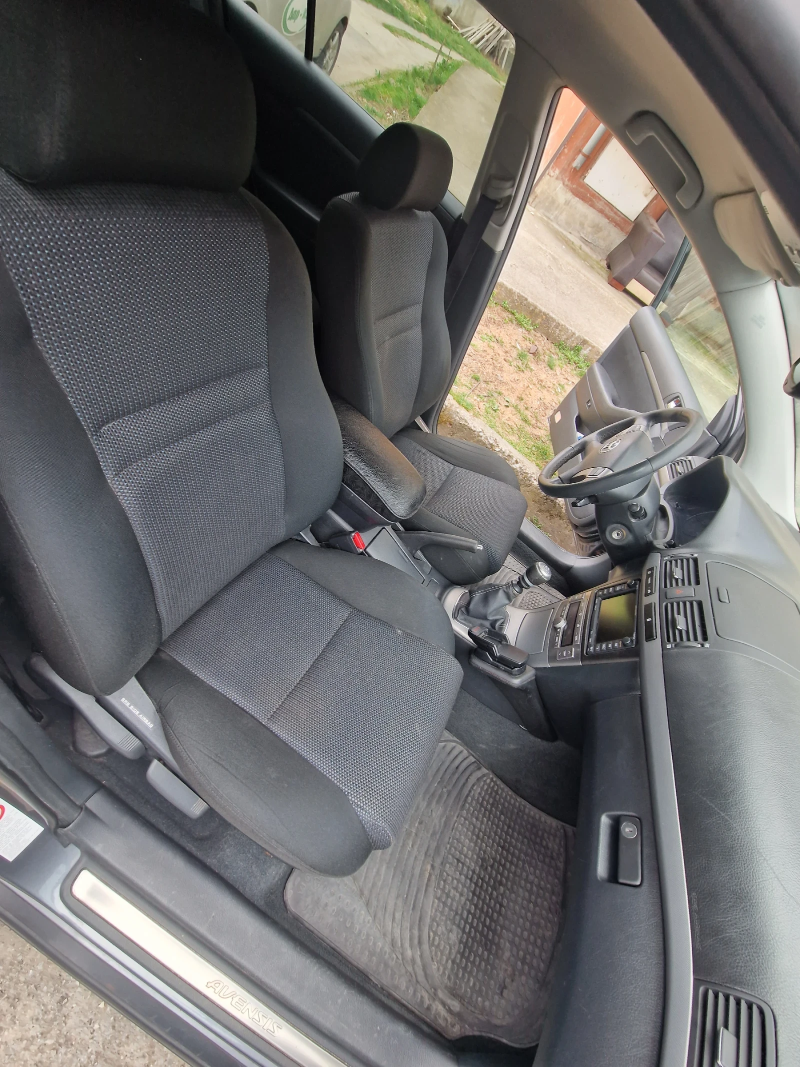 Toyota Avensis, снимка 7 - Автомобили и джипове - 54165922