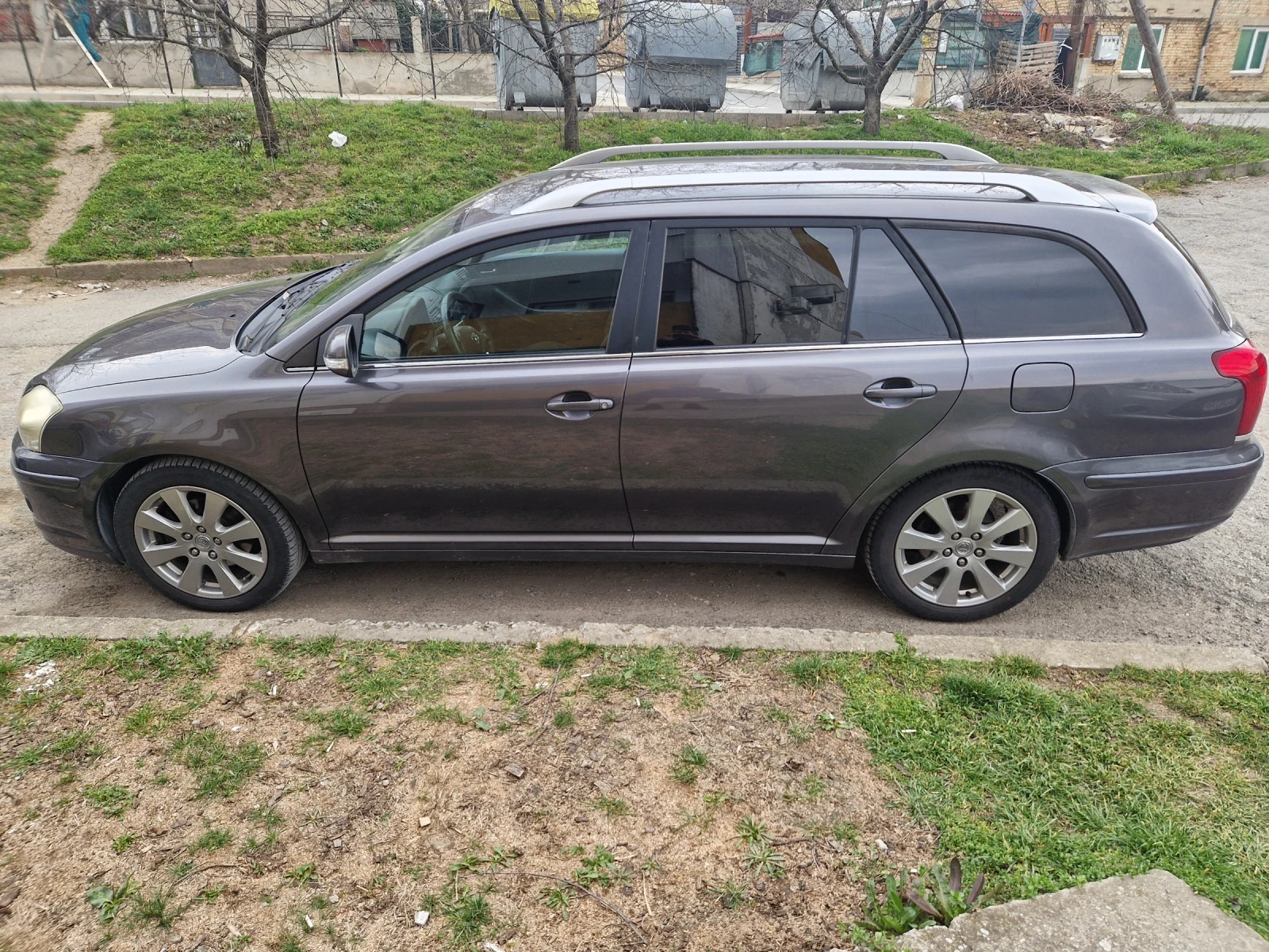 Toyota Avensis, снимка 4 - Автомобили и джипове - 54165922