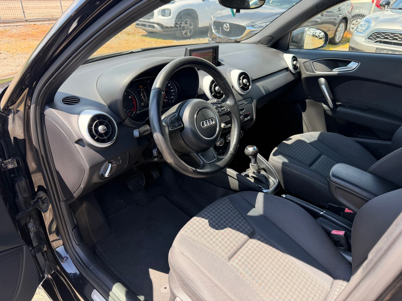 Audi A1 1.4 SPORTBACK ШВЕЙЦАРИЯ АВТОМАТ, снимка 12 - Автомобили и джипове - 54388052