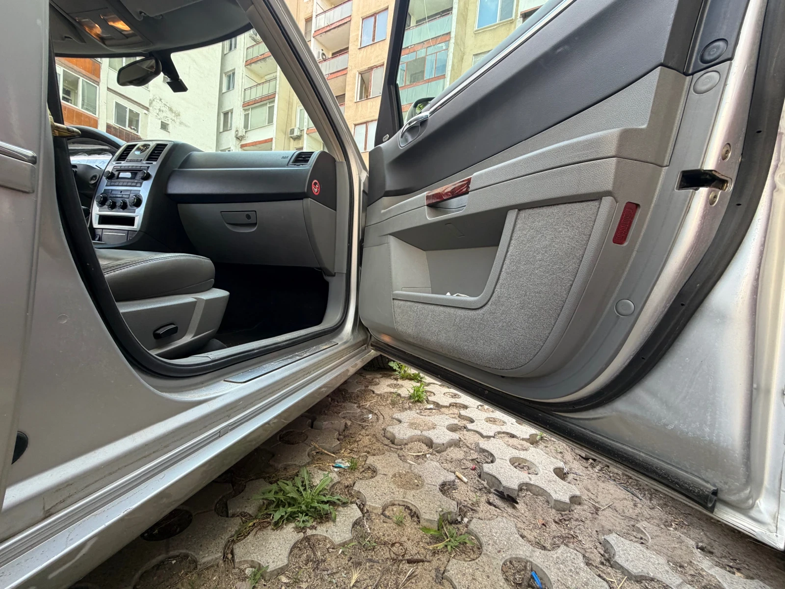 Chrysler 300c 5.7 HEMI, снимка 15 - Автомобили и джипове - 54947968