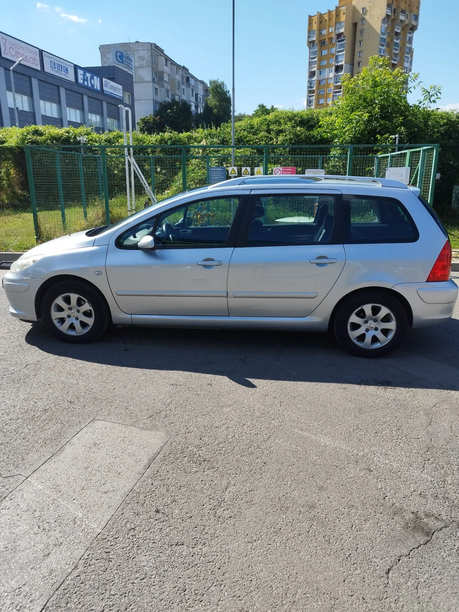 Peugeot 307 1, 6 i- АГУ, снимка 4 - Автомобили и джипове - 55235109