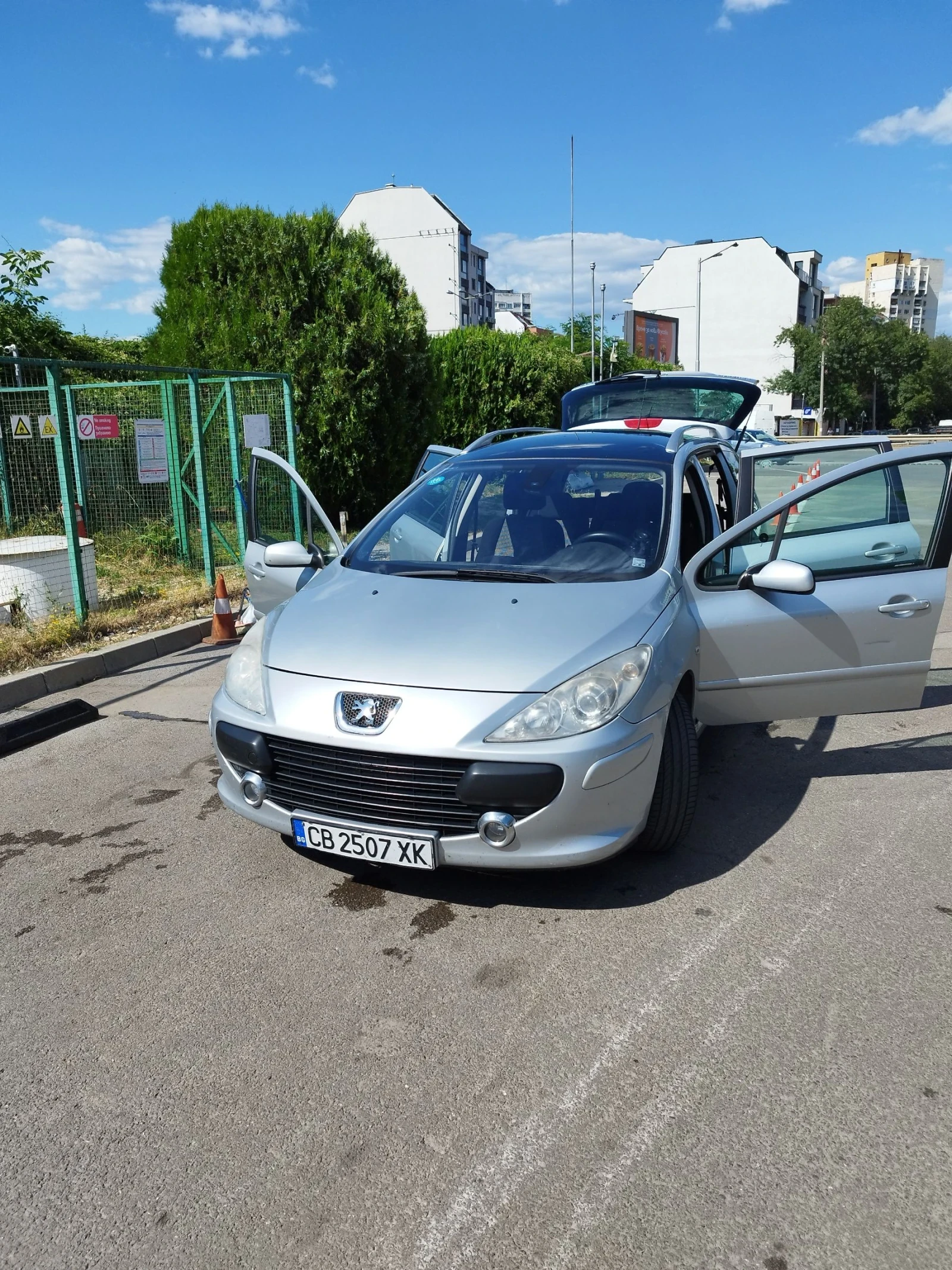 Peugeot 307 1, 6 i- АГУ, снимка 14 - Автомобили и джипове - 55235109