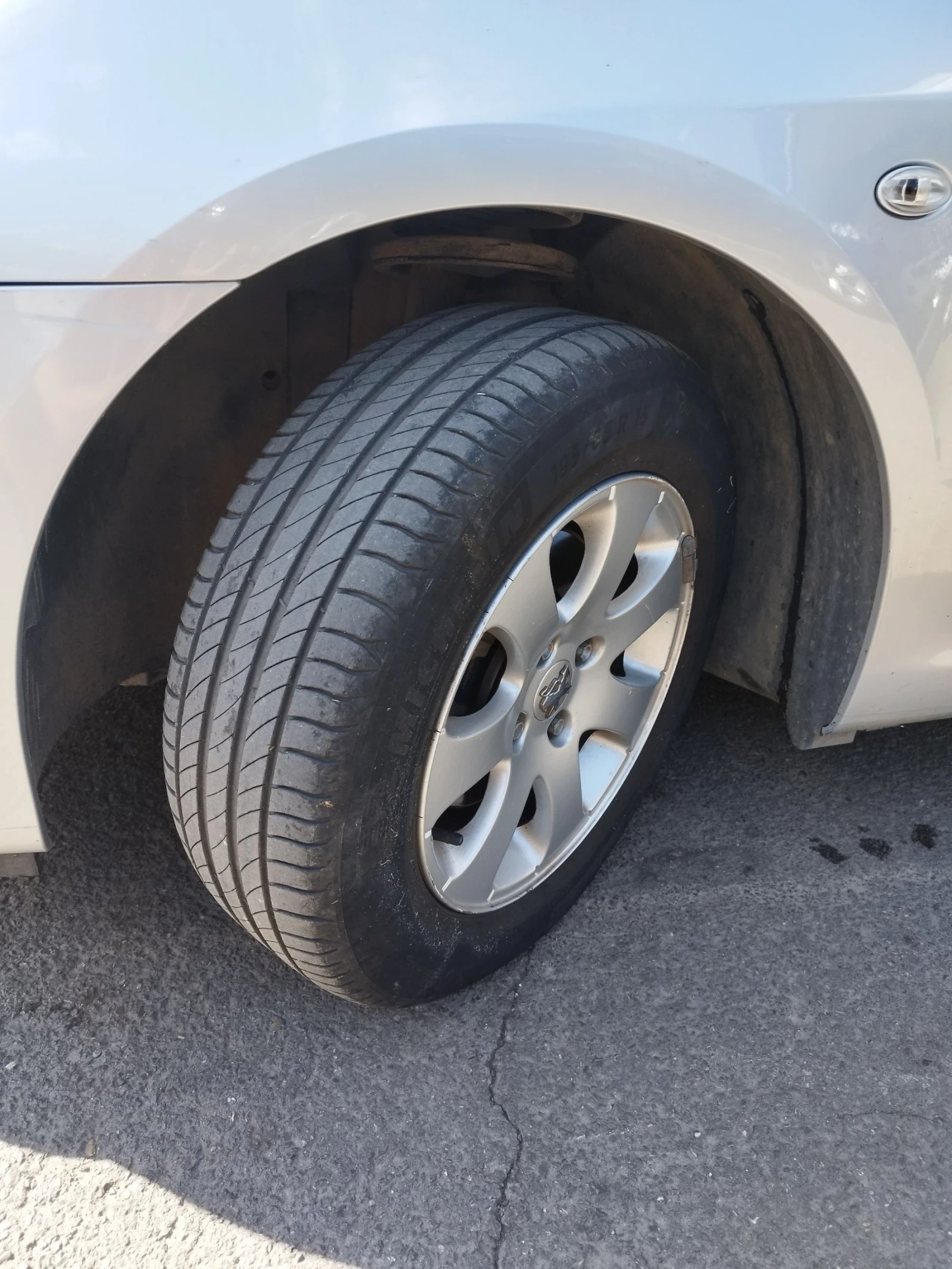 Peugeot 307 1, 6 i- АГУ, снимка 6 - Автомобили и джипове - 55235109