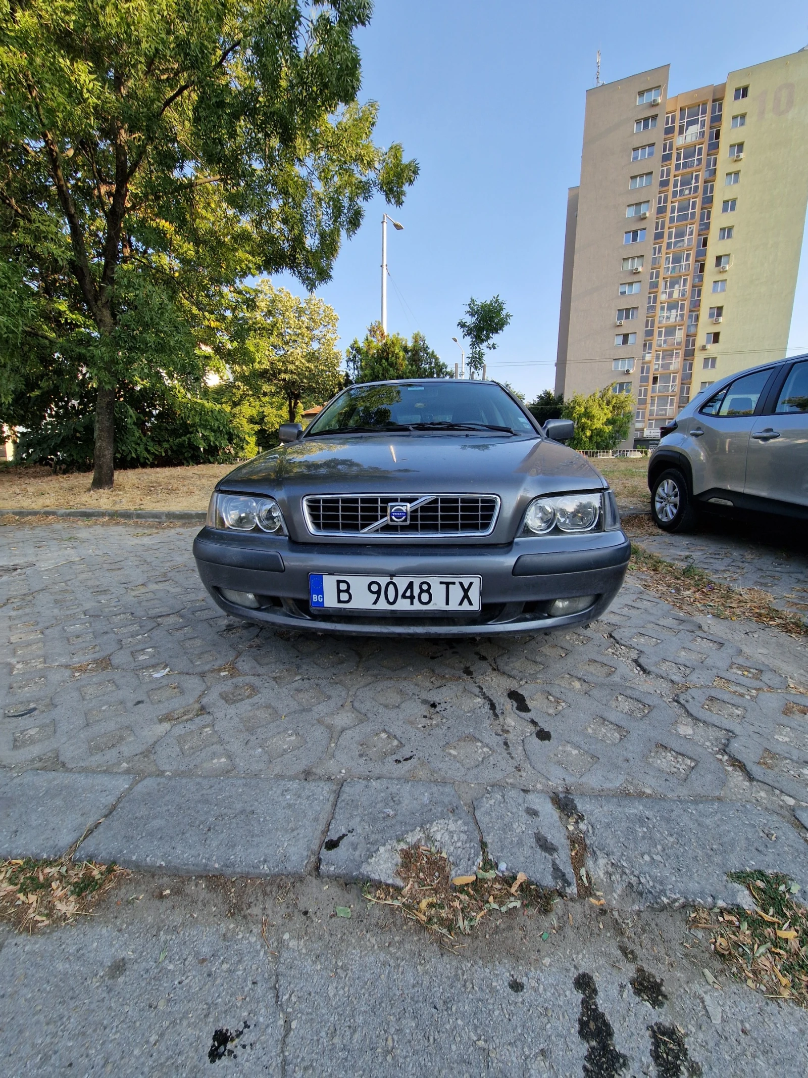 Volvo V40, снимка 2 - Автомобили и джипове - 55381387