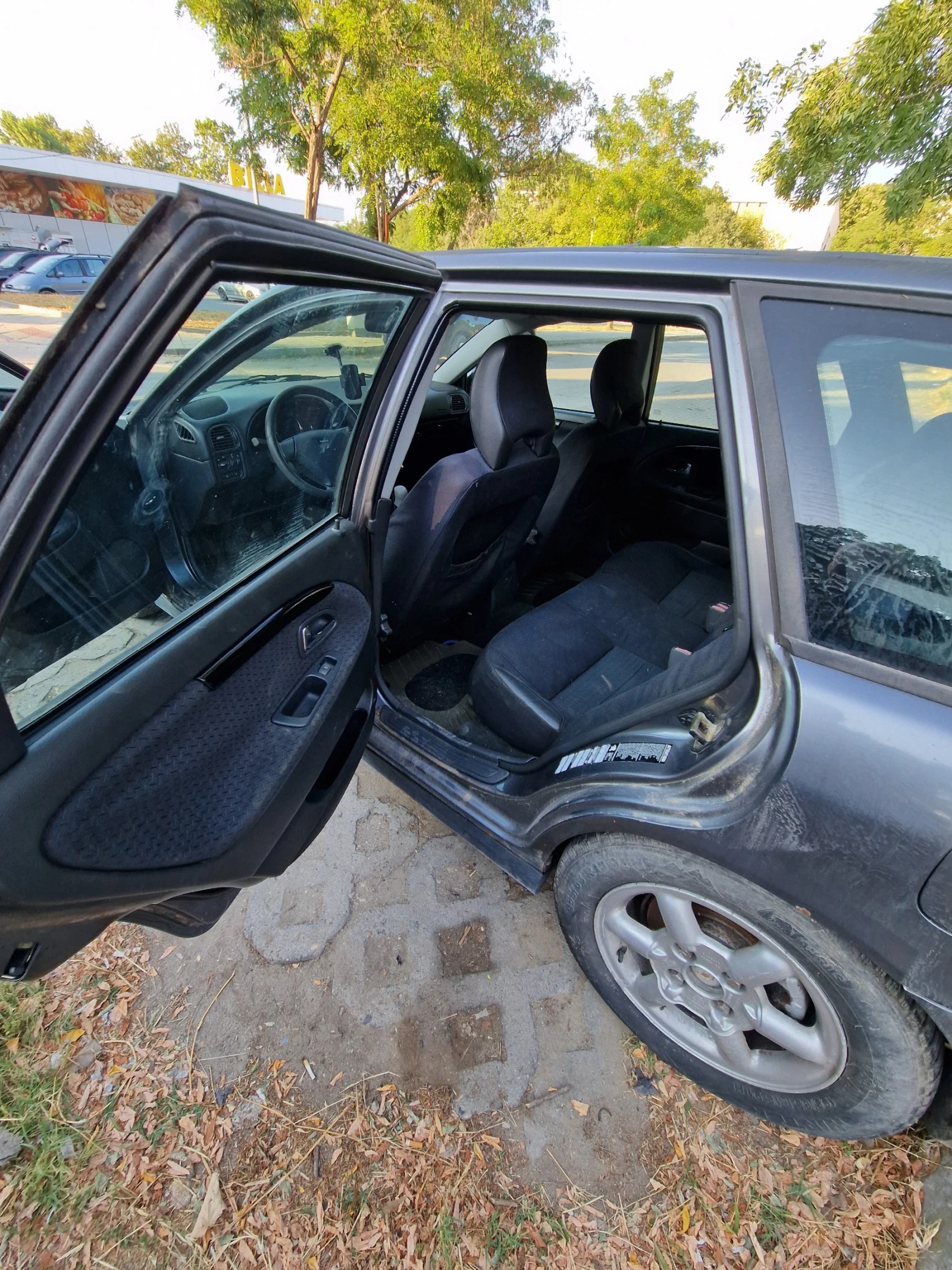 Volvo V40, снимка 10 - Автомобили и джипове - 55381387