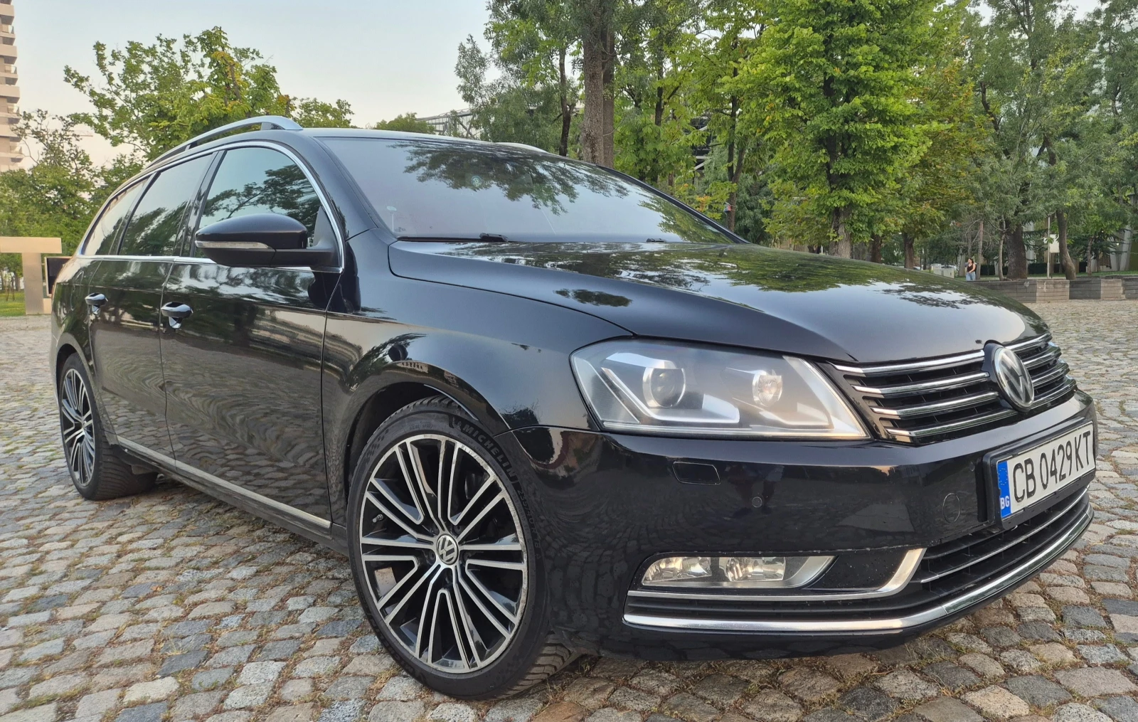 VW Passat B7 Variant R-Line 2.0 TDI 177 к.с. DSG Highline | 