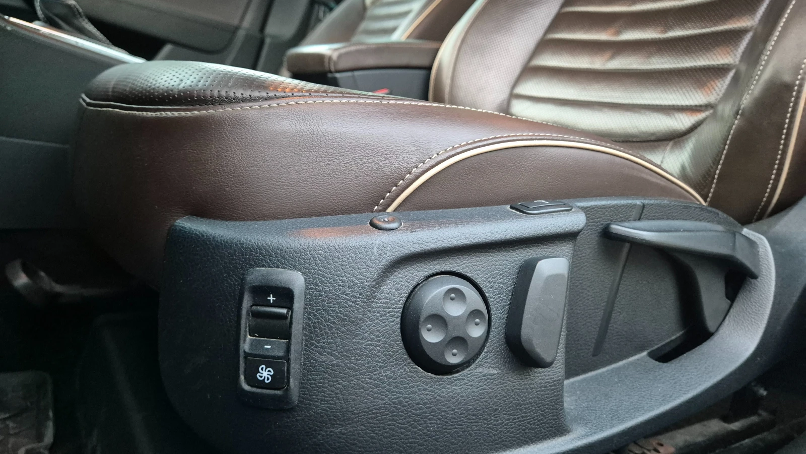 VW Passat B7 Variant R-Line 2.0 TDI 177 к.с. DSG Highline | , снимка 9 - Автомобили и джипове - 55582009