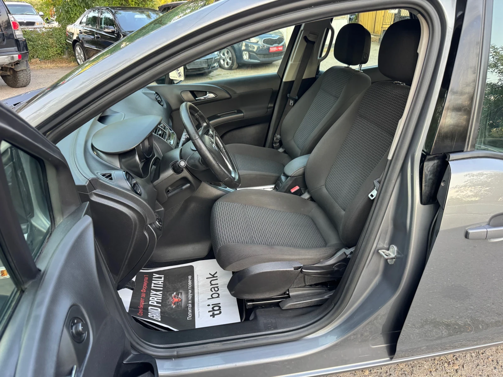 Opel Meriva Фабричен Газов Инжекцион!, снимка 9 - Автомобили и джипове - 55582843