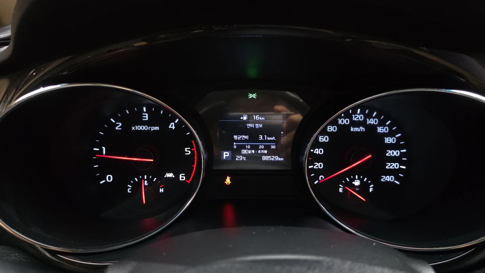 Kia Carnival BLIND SPOT* ПОДГРЕВ ВОЛАН* КРАЙНА ЦЕНА, снимка 8 - Автомобили и джипове - 55591303