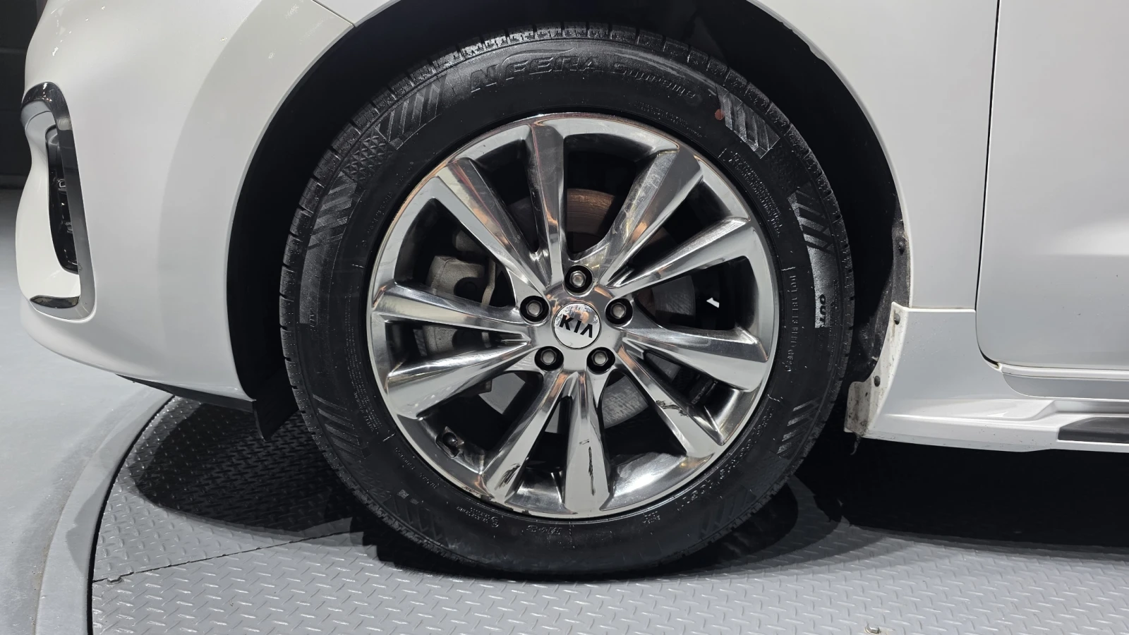 Kia Carnival BLIND SPOT* ПОДГРЕВ ВОЛАН* КРАЙНА ЦЕНА, снимка 5 - Автомобили и джипове - 55591303