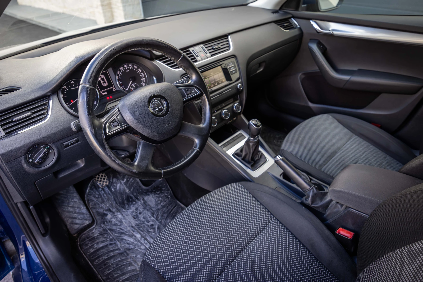Skoda Octavia, снимка 5 - Автомобили и джипове - 56152801