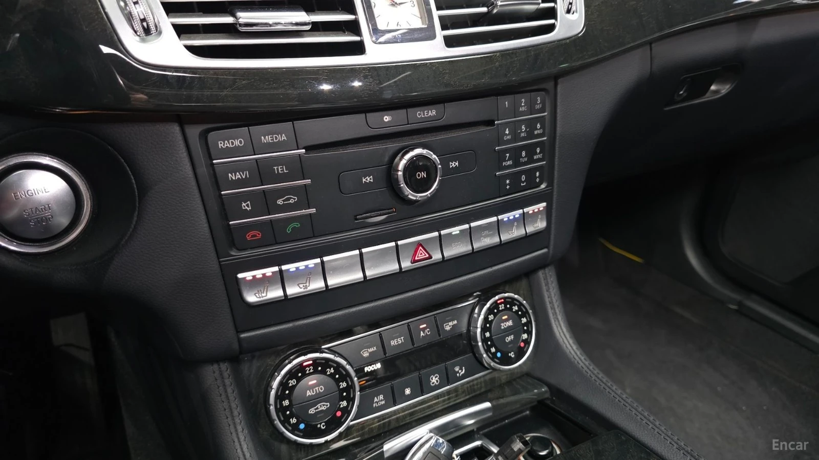 Mercedes-Benz CLS 350 d | 4MATIC | 360 CAMS | PANO | ОБДУХВАНЕ, снимка 15 - Автомобили и джипове - 56160244