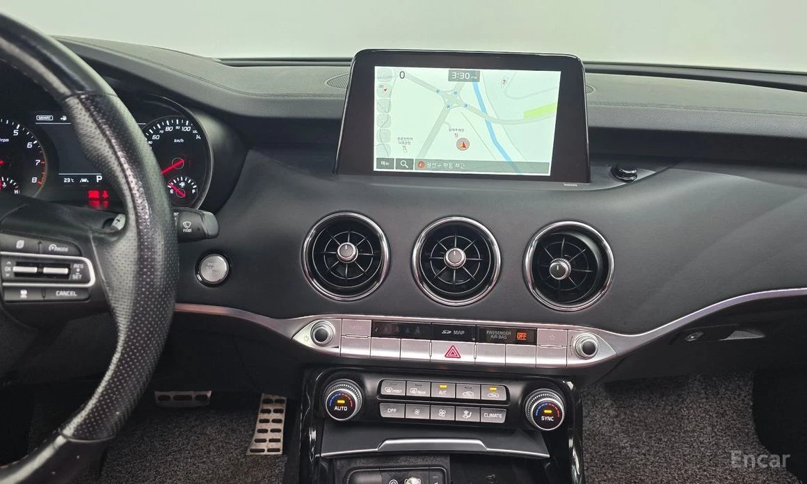 Kia Stinger, снимка 13 - Автомобили и джипове - 56472718