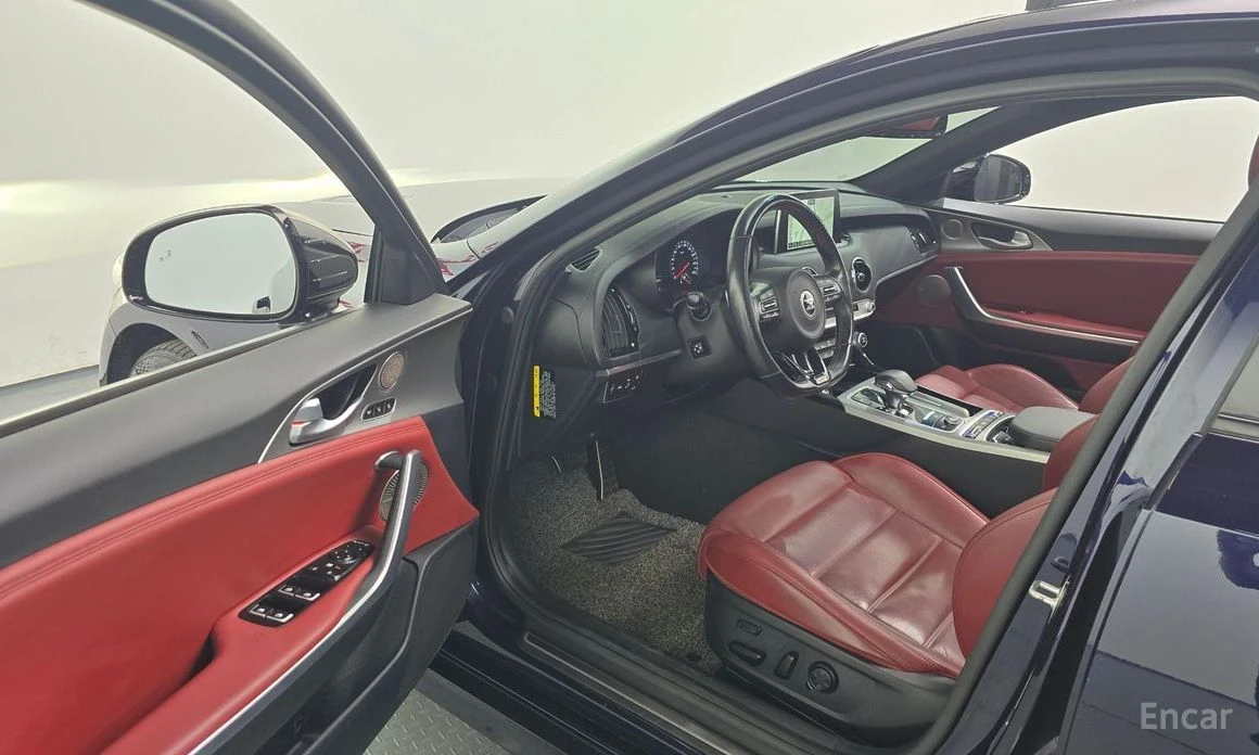 Kia Stinger, снимка 10 - Автомобили и джипове - 56472718