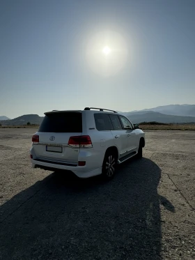     Toyota Land cruiser 200