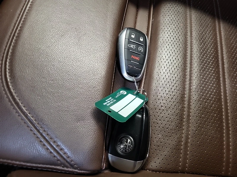 Alfa Romeo Stelvio * TI SPORT* AWD* CARFAX* АВТО КРЕДИТ* , снимка 13 - Автомобили и джипове - 52875138