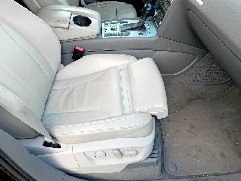 Audi Q7 4.2i, снимка 14 - Автомобили и джипове - 52900492