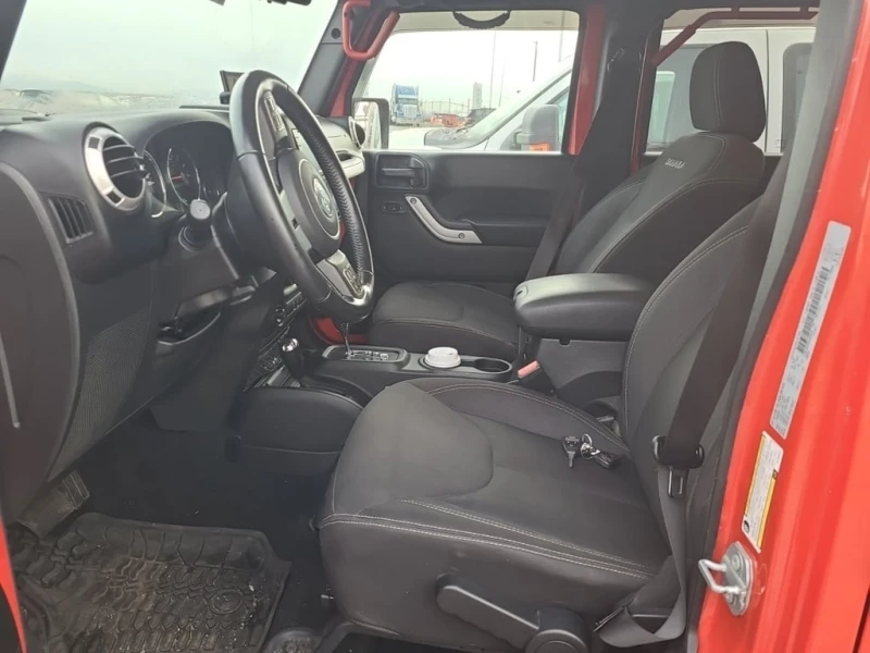 Jeep Wrangler * SAHARA * CARFAX * ФИНАНСИРАНЕ , снимка 5 - Автомобили и джипове - 53294321