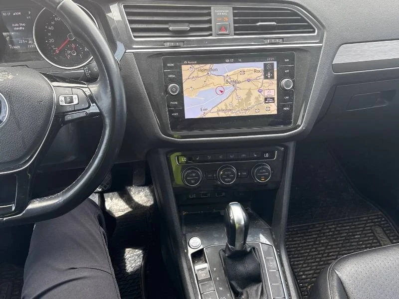 VW Tiguan * 4MOTION * COMFORTLINE* PANO * ПОДГРЕВ * КАМЕРА, снимка 11 - Автомобили и джипове - 55045907
