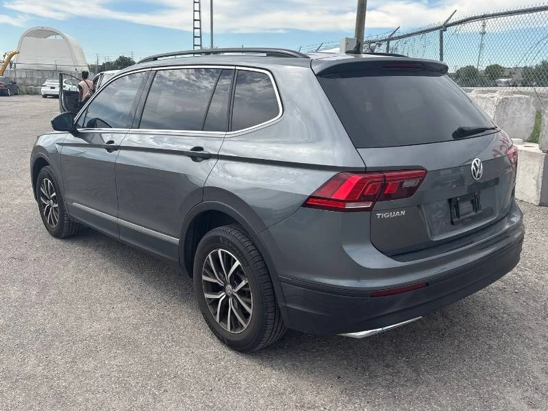 VW Tiguan * 4MOTION * COMFORTLINE* PANO * ПОДГРЕВ * КАМЕРА, снимка 6 - Автомобили и джипове - 55045907