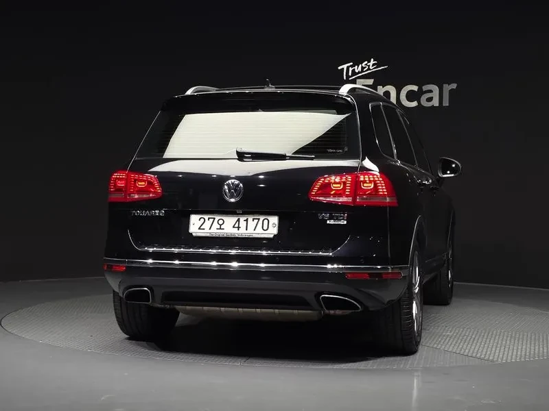 VW Touareg 30TDI , снимка 4 - Автомобили и джипове - 56294562