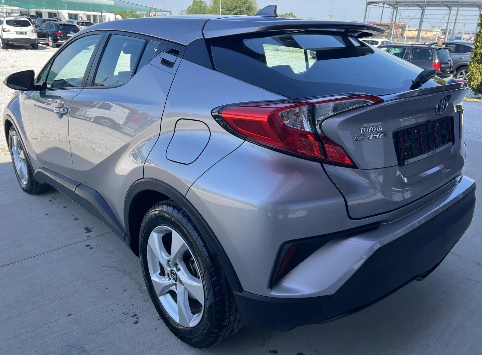 Toyota C-HR 1.8 HYBRID - изображение 4
