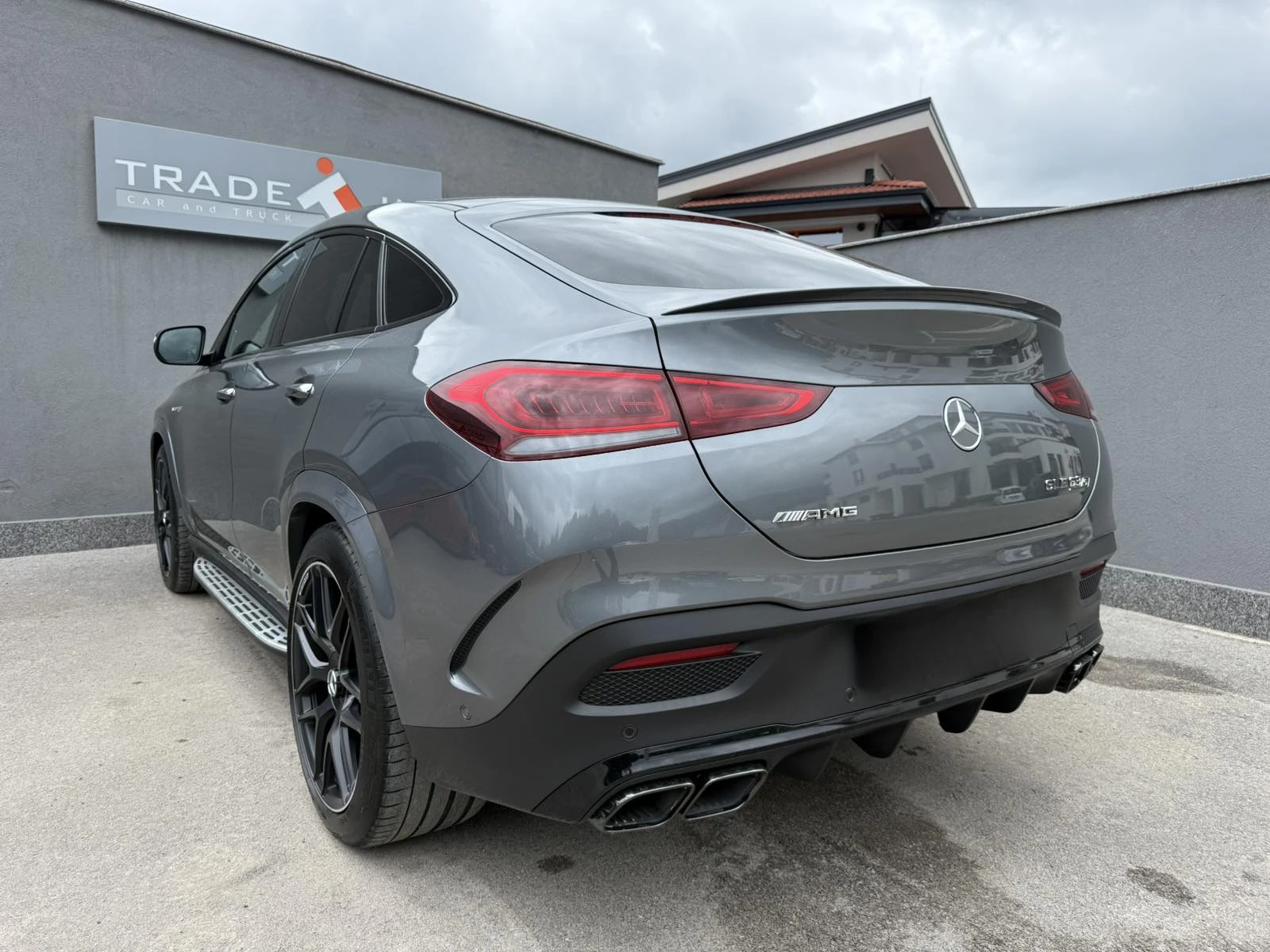 Mercedes-Benz GLE 63 S AMG COUPE * 4MATIC+ * CERAMIC BRAKES * BURMESTER 4D *  - изображение 6