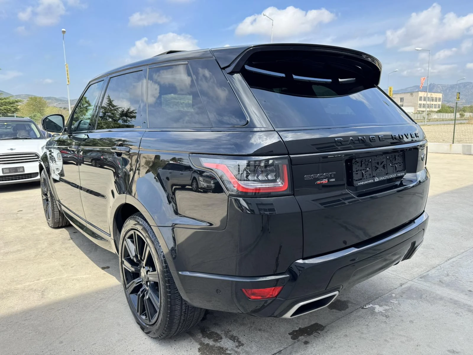 Land Rover Range Rover Sport d* 3.0* 250ps* 4x4* R-Dynamic* Пано* Кожа* Нави*  - изображение 3