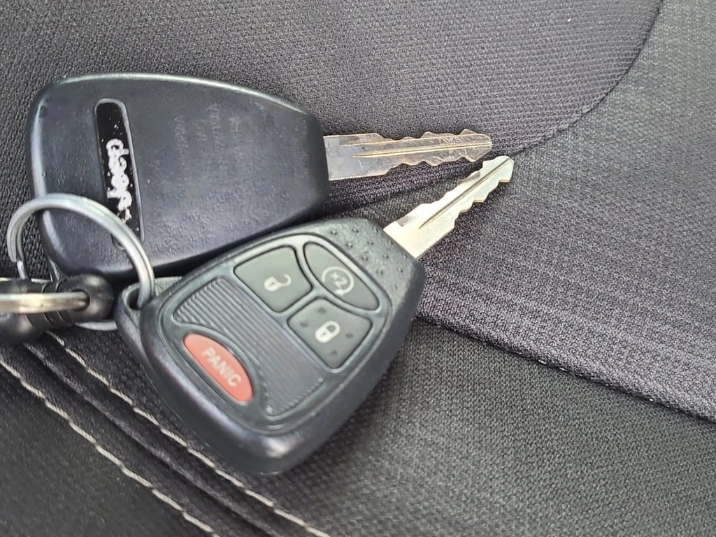 Jeep Wrangler * SAHARA * CARFAX * ФИНАНСИРАНЕ  - изображение 8