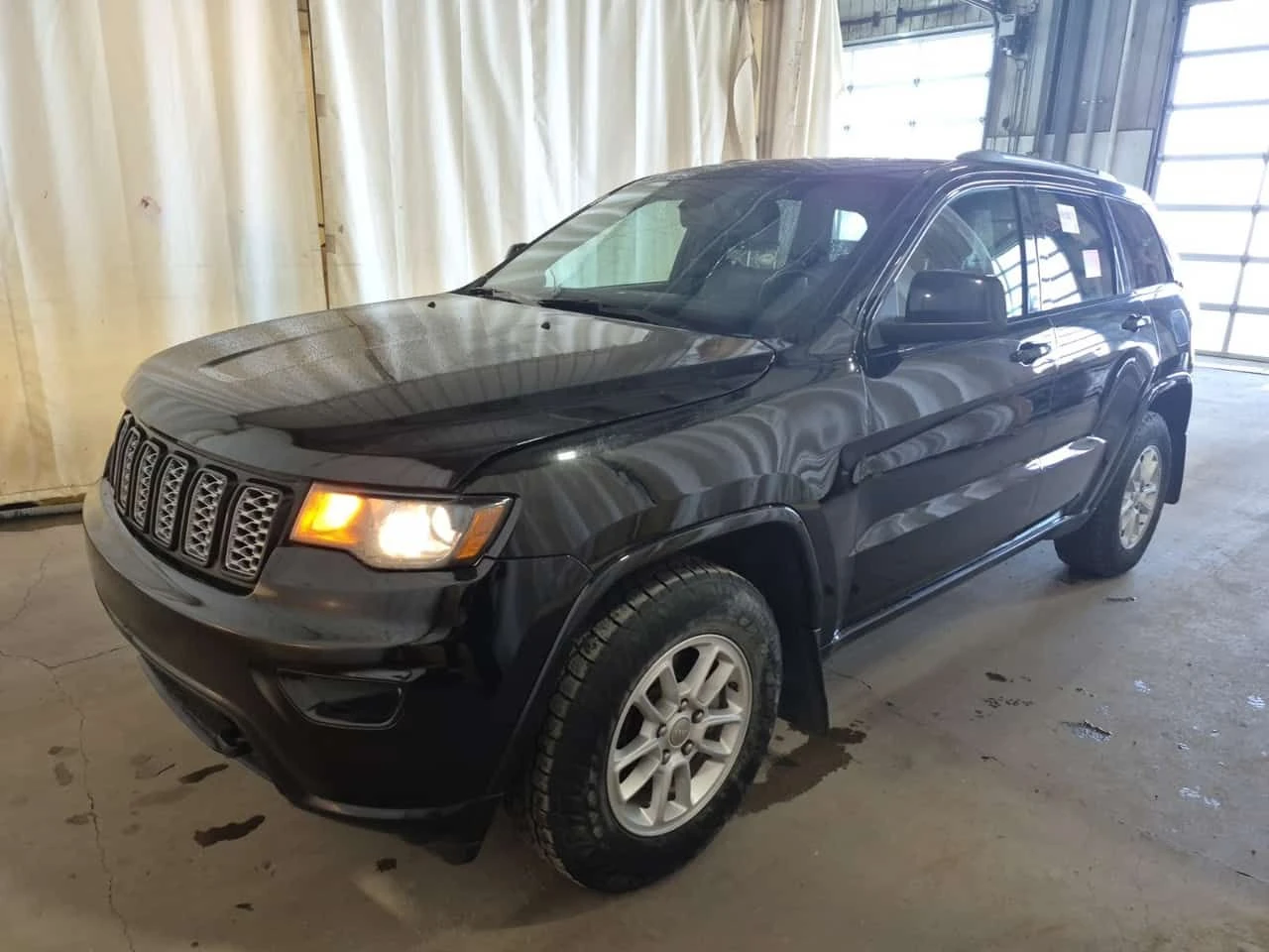 Jeep Grand cherokee ALTITUDE| ALCANTARA| PANORAMA| CARFAX|  | Auto.bg — изображение 1