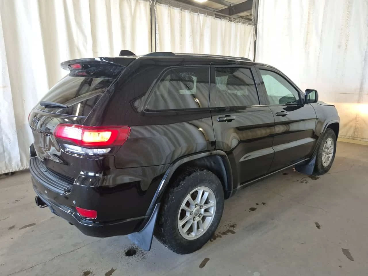 Jeep Grand cherokee ALTITUDE| ALCANTARA| PANORAMA| CARFAX| , снимка 3 - Автомобили и джипове - 54110282