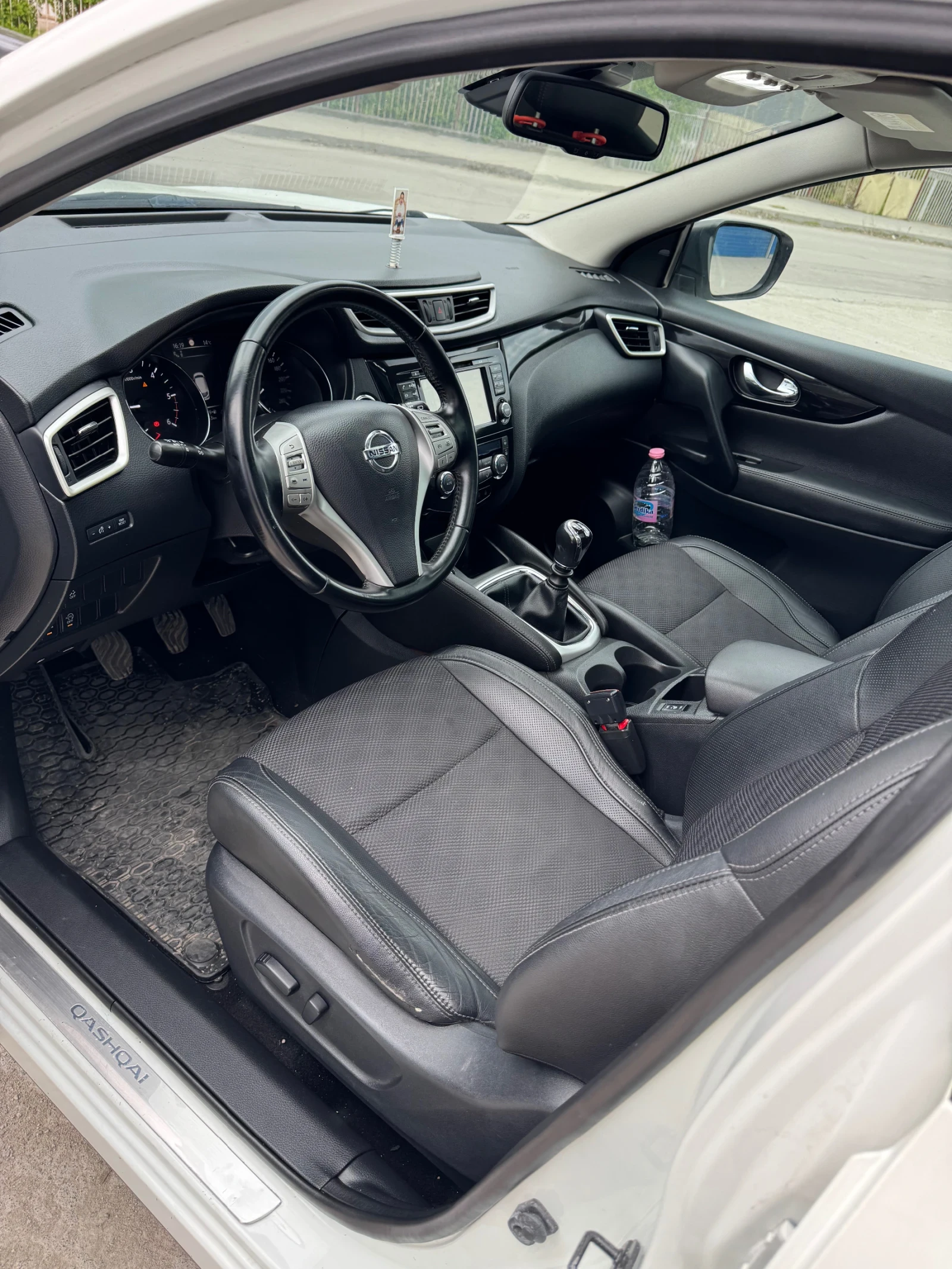 Nissan Qashqai Nissan Qashqai 1.5 dCi | Панорама | 360 Камери | K, снимка 8 - Автомобили и джипове - 54167639