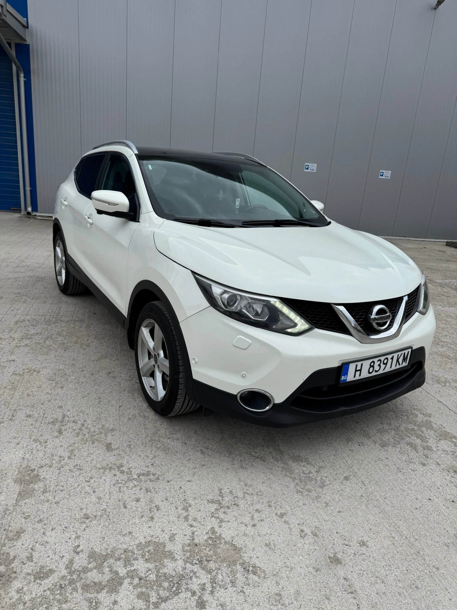 Nissan Qashqai Nissan Qashqai 1.5 dCi | Панорама | 360 Камери | K, снимка 2 - Автомобили и джипове - 54167639