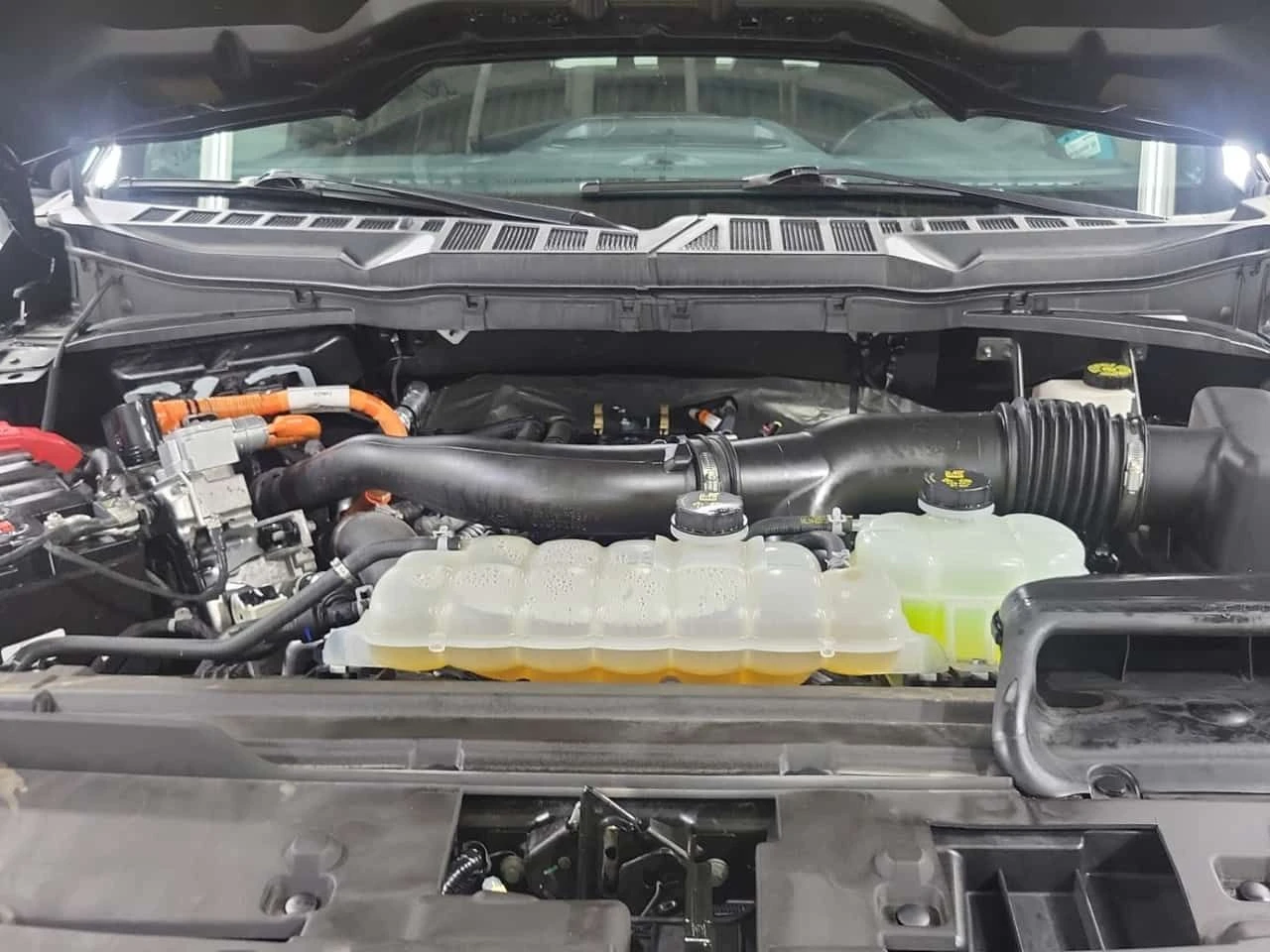 Ford F150 XLT CREW CAB SHORT BED| 2 КЛЮЧА| ПОДГРЕВИ| , снимка 16 - Автомобили и джипове - 54414650
