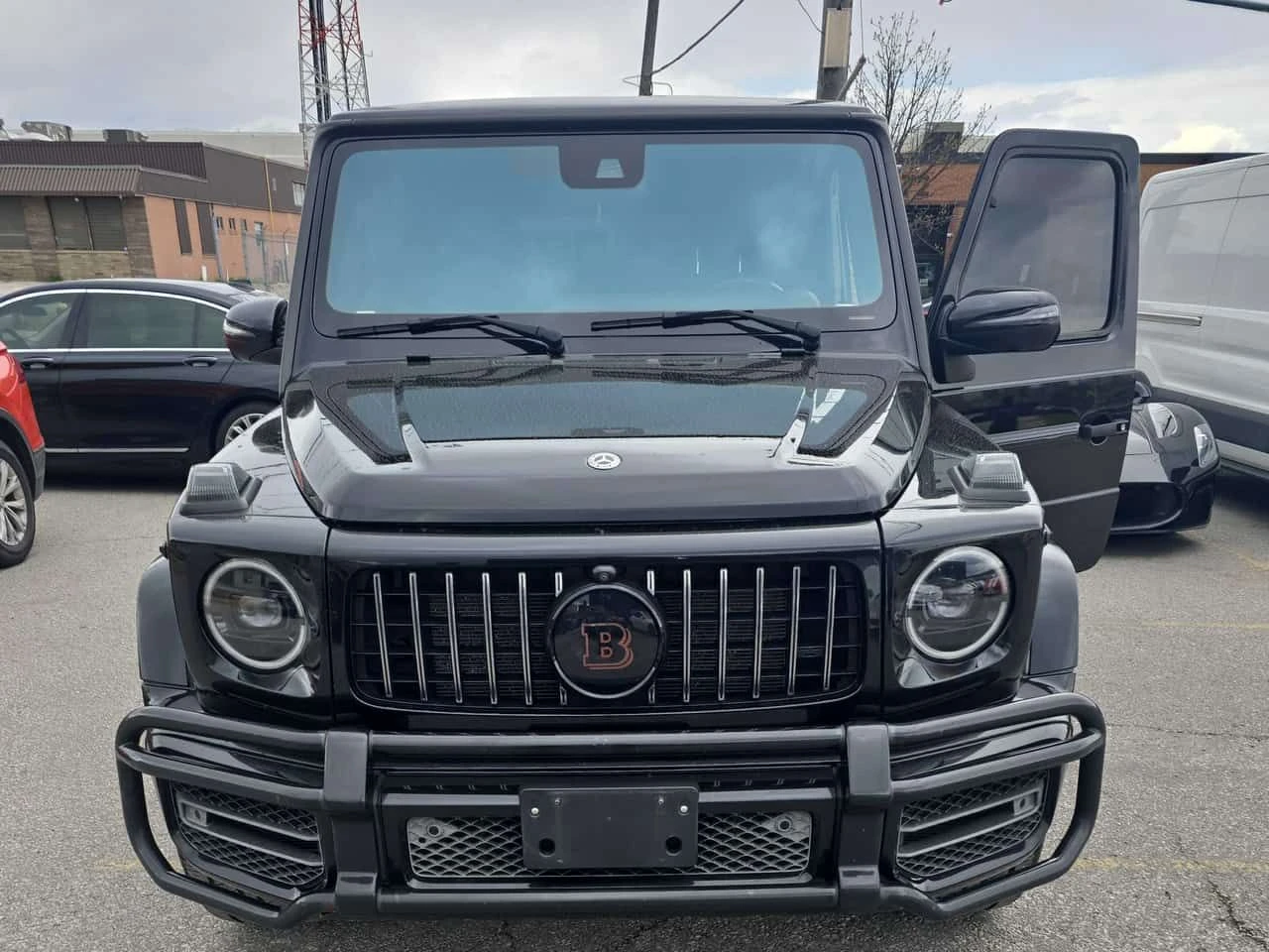 Mercedes-Benz G 63 AMG ОБДУХВАНЕ/ШИБИДАХ/ДИСТРОНИК/360 КАМЕРИ, снимка 2 - Автомобили и джипове - 54493940