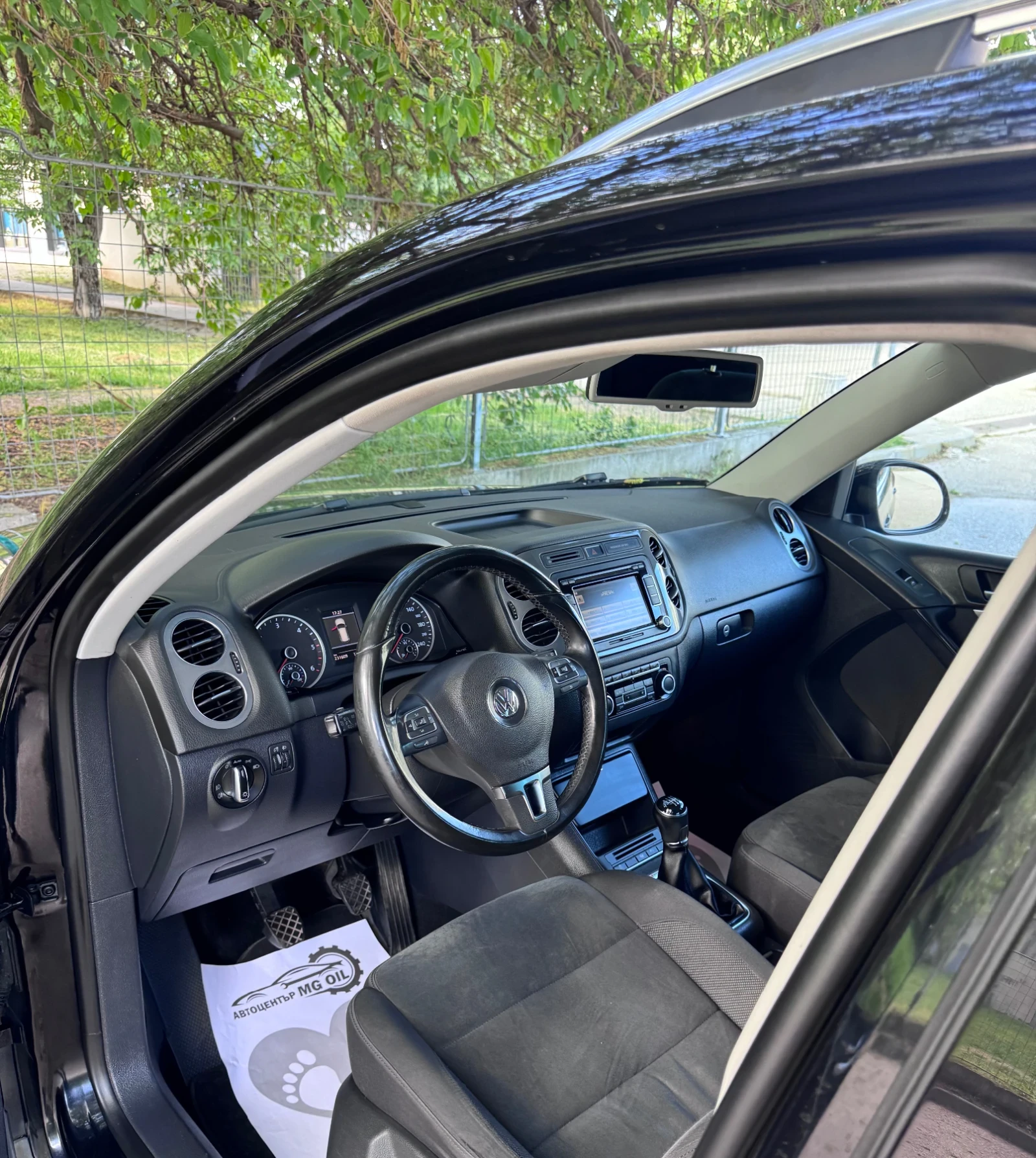 VW Tiguan 2, 0Tdi 4x4 , снимка 8 - Автомобили и джипове - 54512447