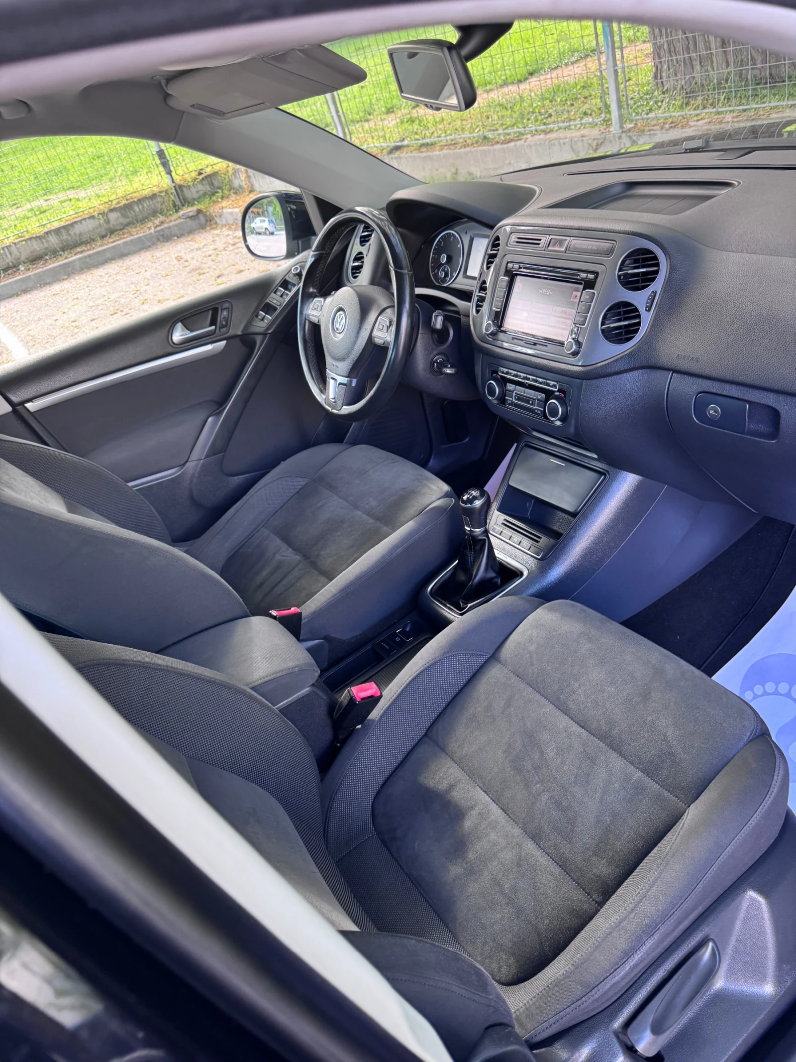 VW Tiguan 2, 0Tdi 4x4 , снимка 13 - Автомобили и джипове - 54512447