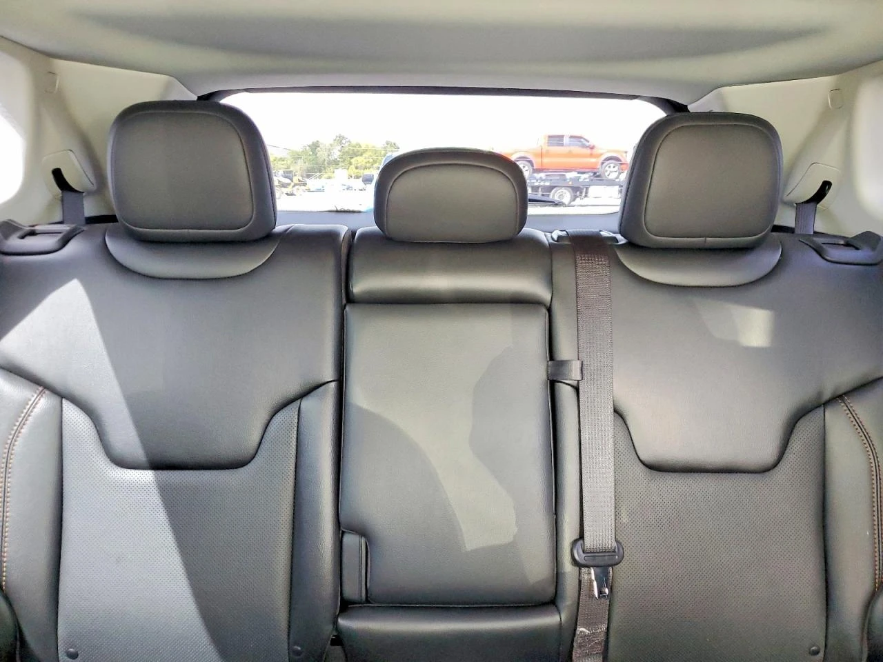 Jeep Compass LIMITED, снимка 10 - Автомобили и джипове - 54605673