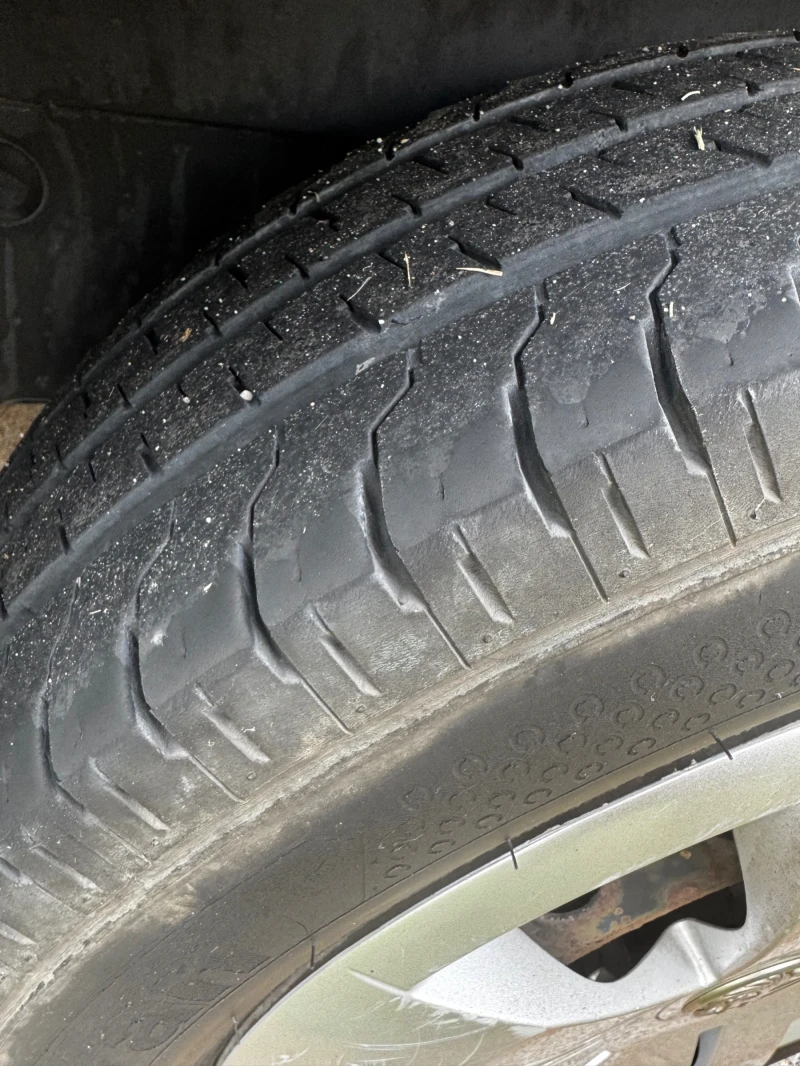 Renault Trafic 2.0 dci, снимка 8 - Бусове и автобуси - 52024657