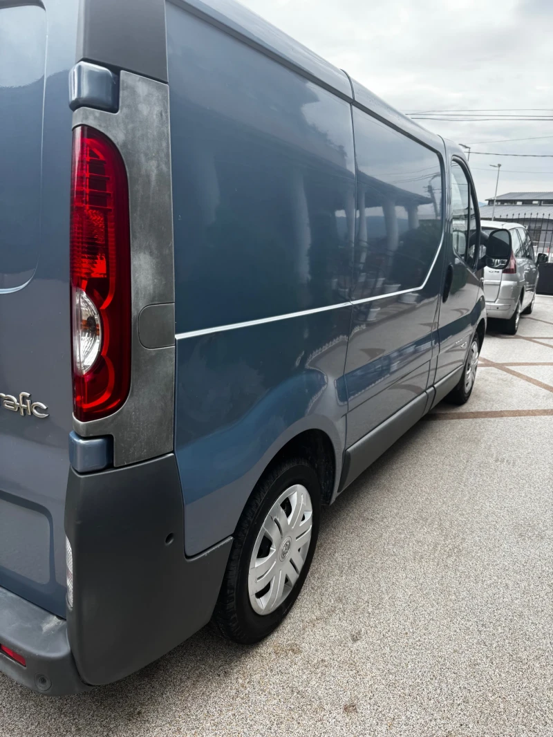 Renault Trafic 2.0 dci, снимка 5 - Бусове и автобуси - 52024657