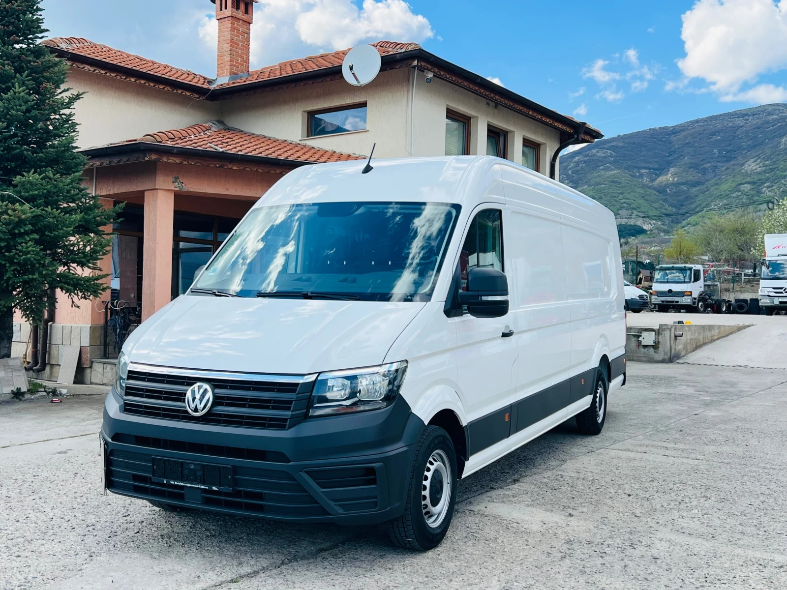 VW Crafter XXL, снимка 2 - Бусове и автобуси - 54296477