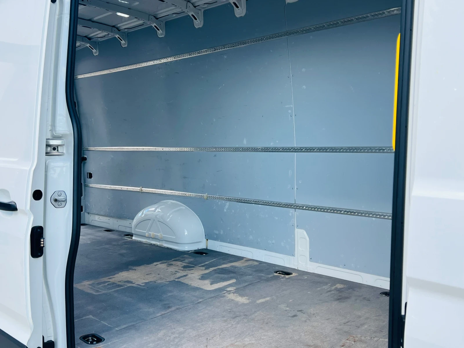 VW Crafter XXL, снимка 6 - Бусове и автобуси - 54296477