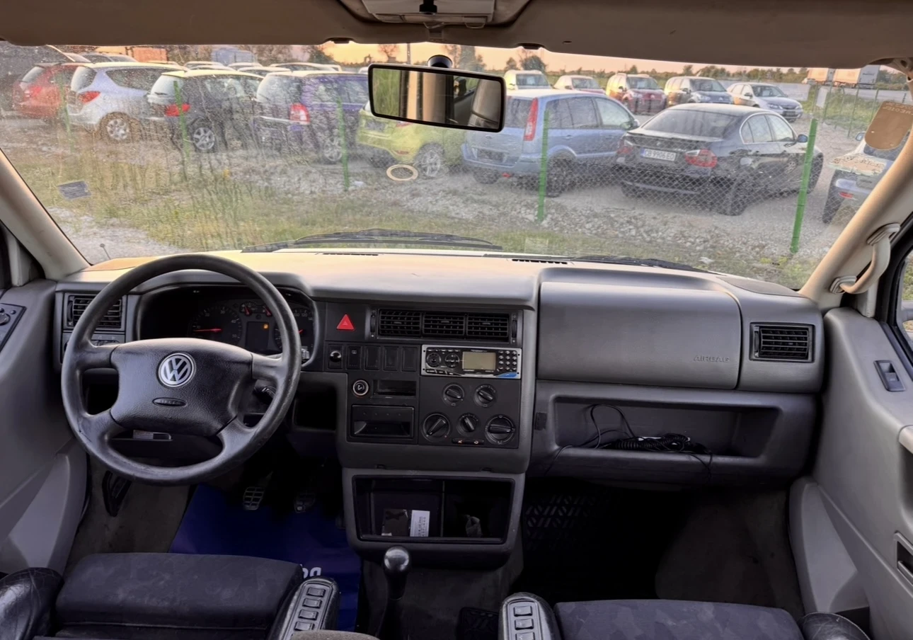 VW Transporter 2.5 TDI - 151кс / TransVan Comfortline / КЛИМАТИК , снимка 10 - Бусове и автобуси - 54346885