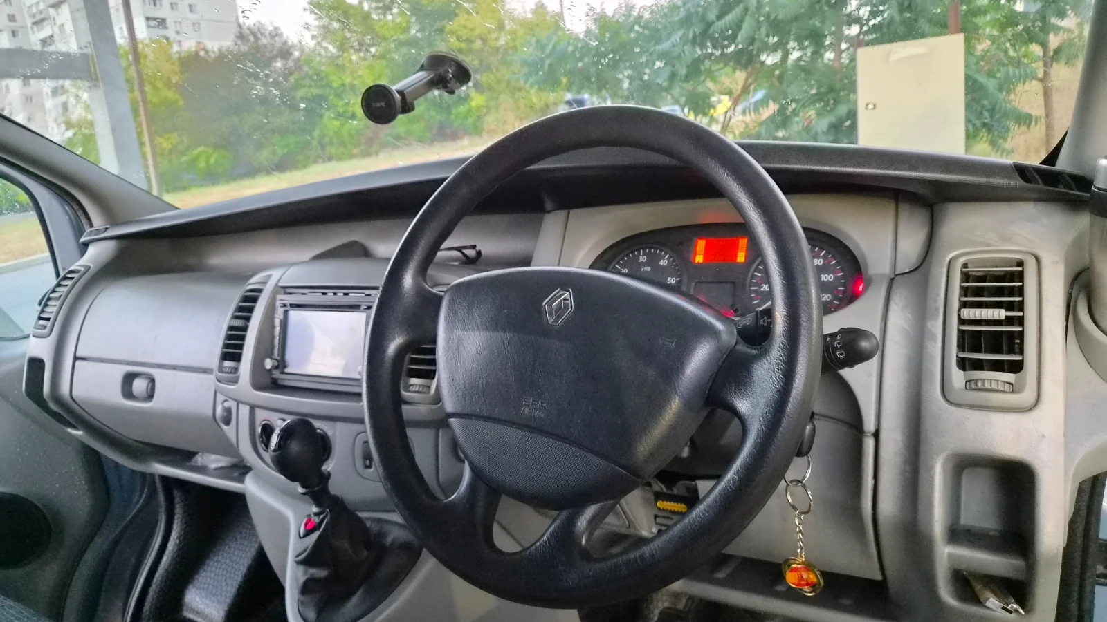 Renault Trafic PERFECT 1.9, снимка 13 - Бусове и автобуси - 55792120