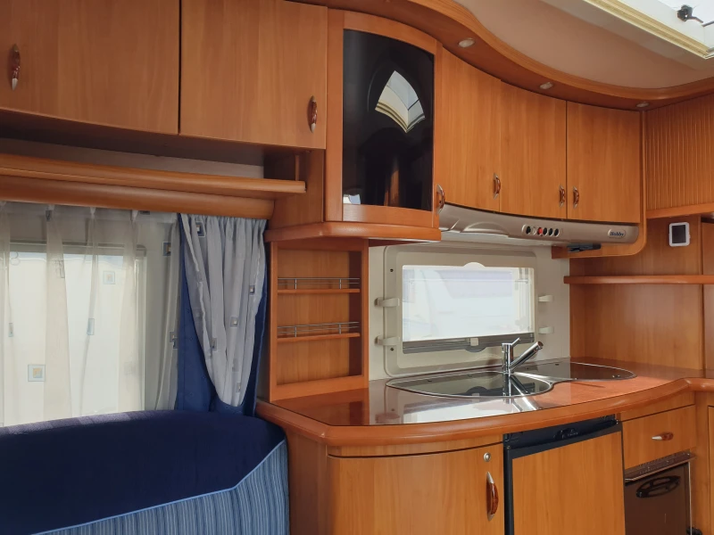Каравана Hobby 540 EXCELSIOR , снимка 9 - Каравани и кемпери - 52394612