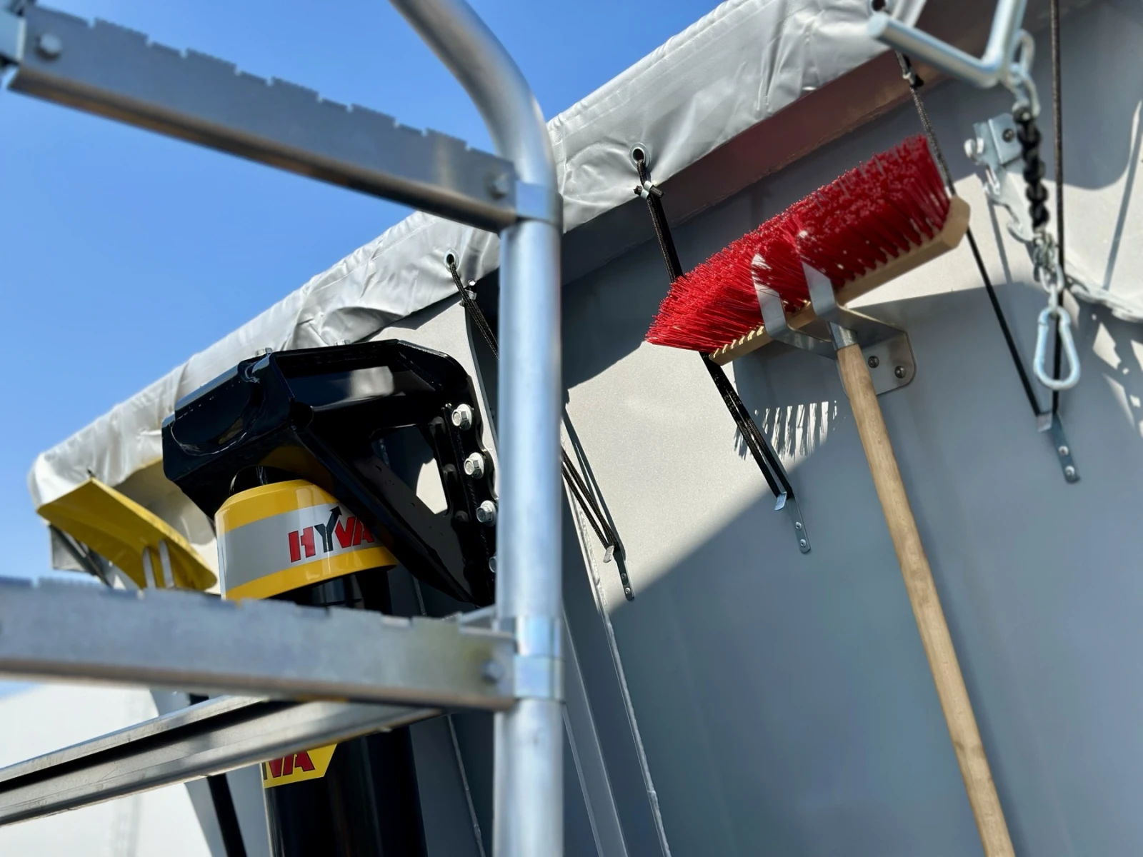  Zaslaw 2 .  27m3, HYVA, SAF, BOGE | Mobile.bg   11