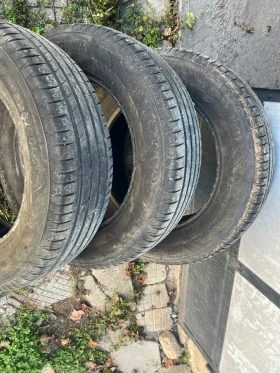 Гуми Летни 225/65R17, снимка 4 - Гуми и джанти - 48503730