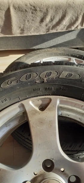 Гуми с джанти Goodyear 215/65R16, снимка 11 - Гуми и джанти - 48440318